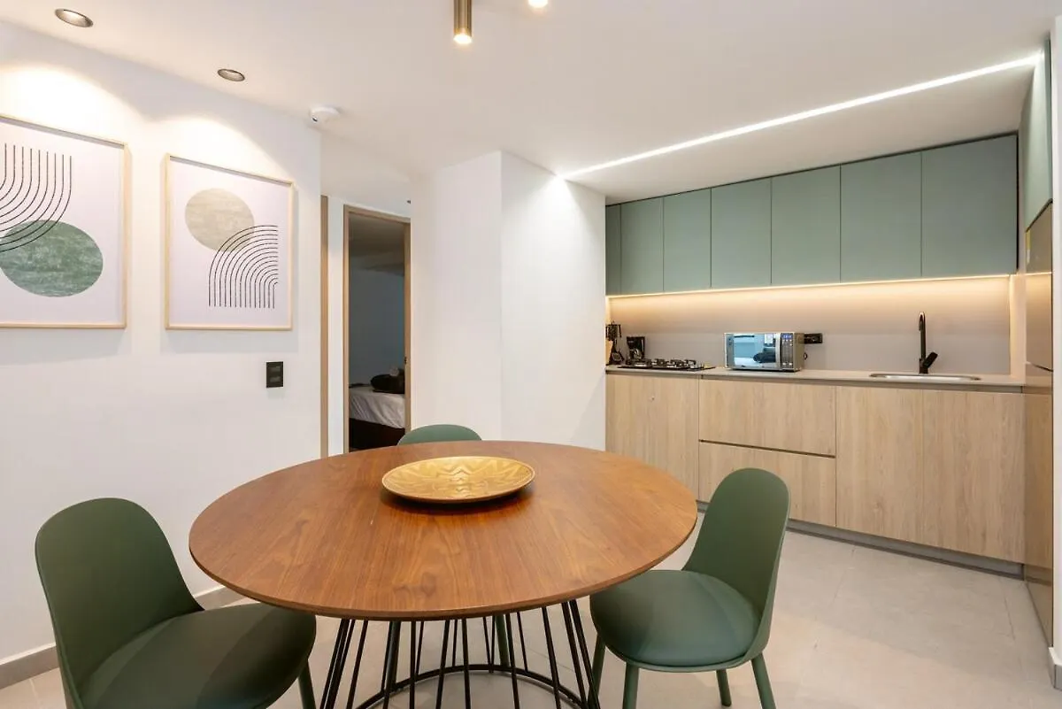 L301 4Br Lleras Park Apt Rooftop Jacuzzi Air Conditioning Medellin 0*,  Colombia