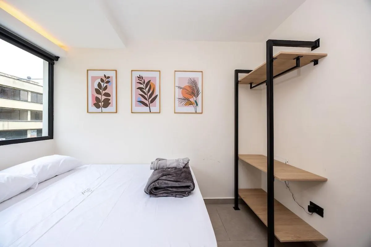 L301 4Br Lleras Park Apt Rooftop Jacuzzi Air Conditioning Medellin