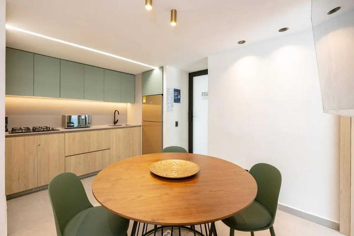 L301 4Br Lleras Park Apt Rooftop Jacuzzi Air Conditioning Medellin 0*,  Colombia
