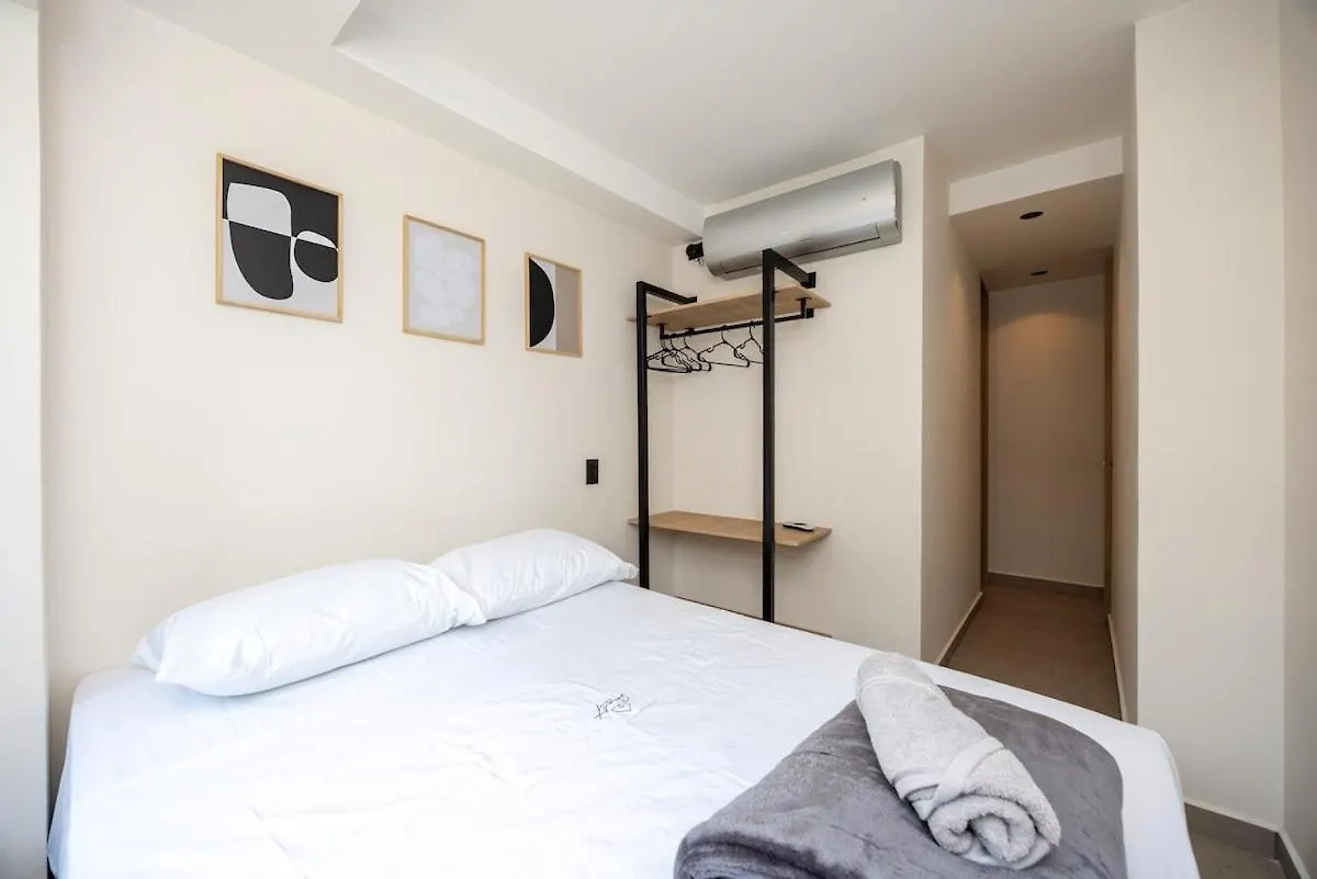 L301 4Br Lleras Park Apt Rooftop Jacuzzi Air Conditioning Medellin