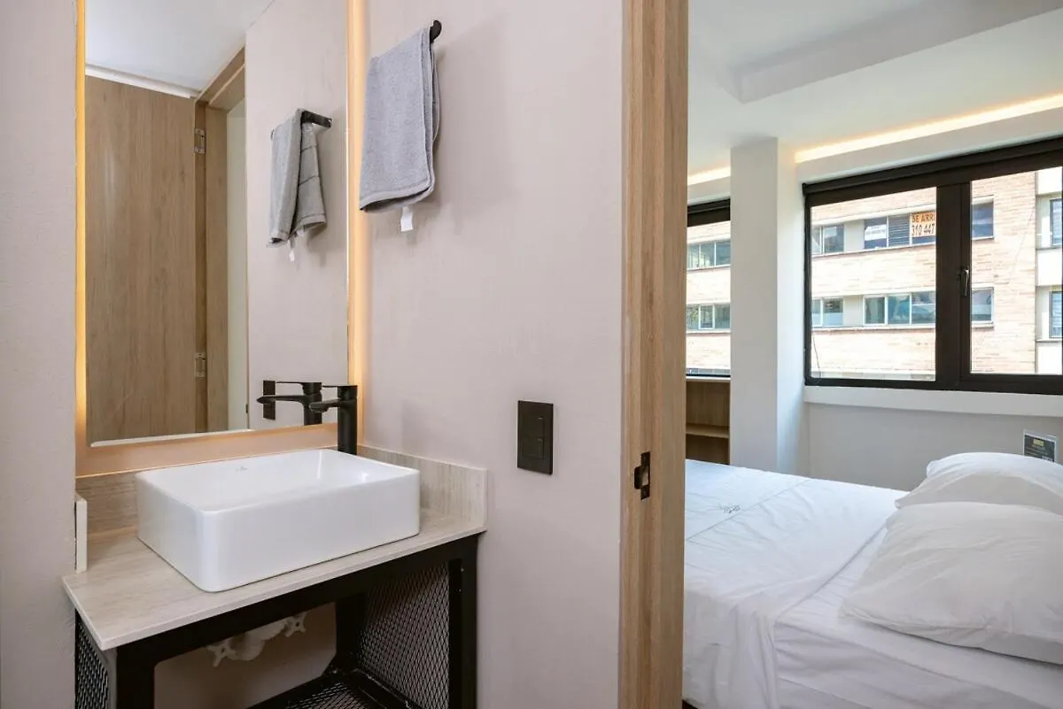 Apartment L301 4Br Lleras Park Apt Rooftop Jacuzzi Air Conditioning Medellin