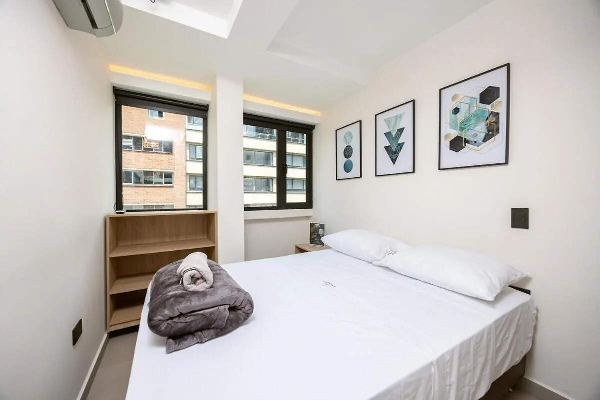 L301 4Br Lleras Park Apt Rooftop Jacuzzi Air Conditioning Medellin Apartment