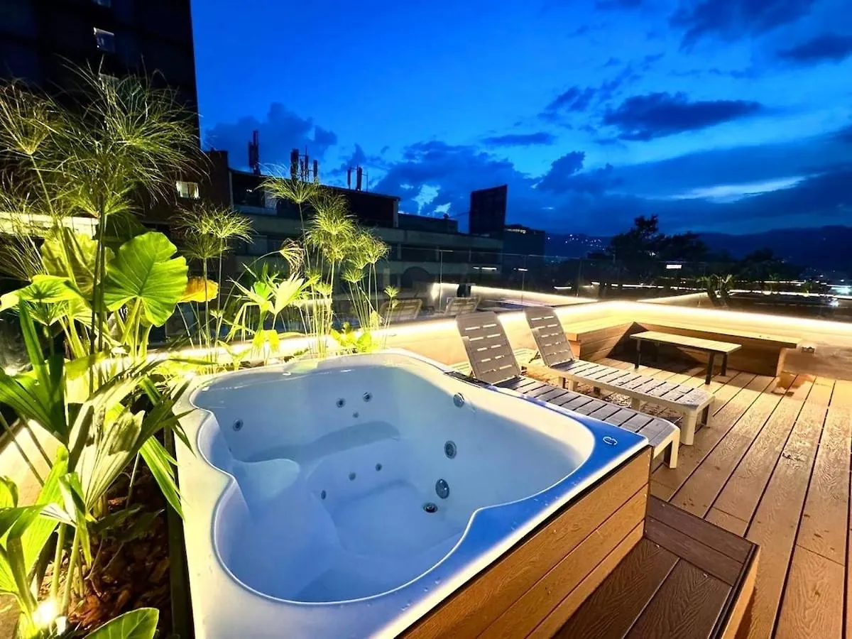 L301 4Br Lleras Park Apt Rooftop Jacuzzi Air Conditioning Medellin 0*,