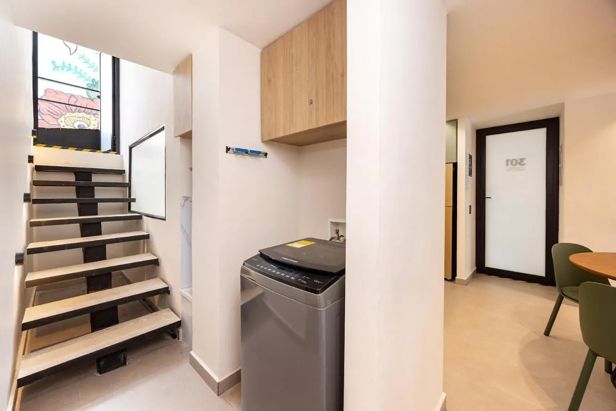 L301 4Br Lleras Park Apt Rooftop Jacuzzi Air Conditioning Medellin Apartment