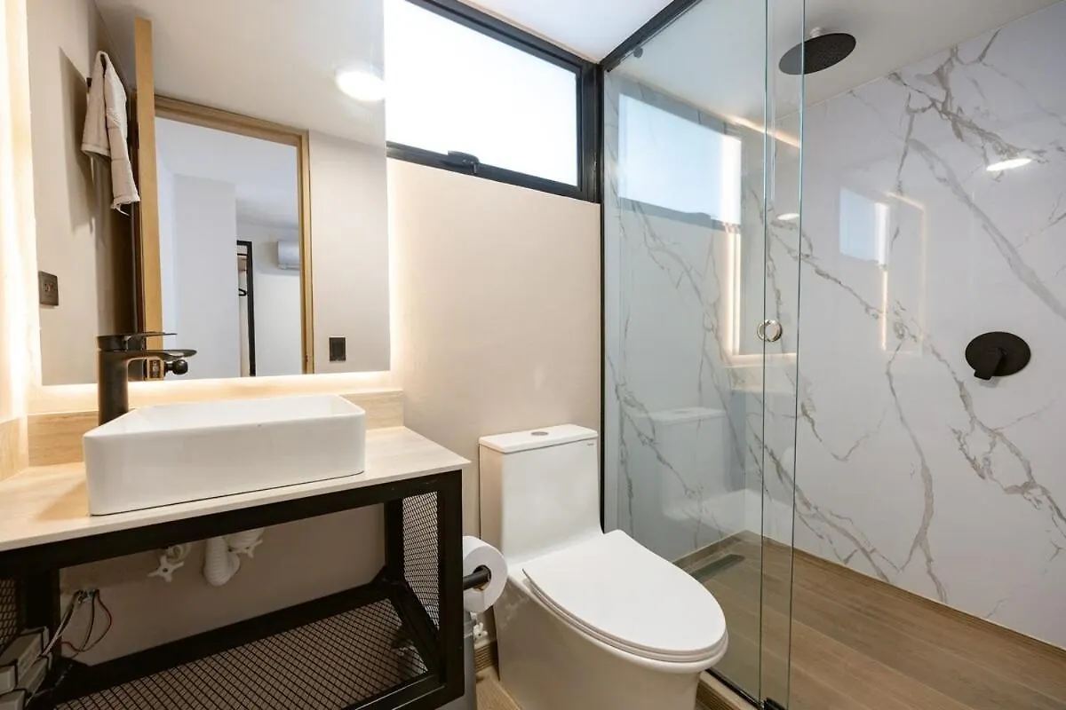 Apartment L301 4Br Lleras Park Apt Rooftop Jacuzzi Air Conditioning Medellin Colombia