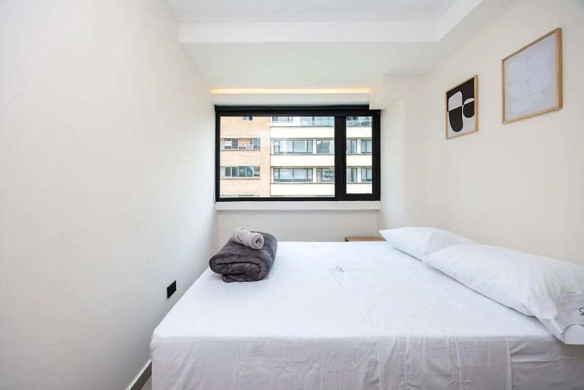 L301 4Br Lleras Park Apt Rooftop Jacuzzi Air Conditioning Medellin 0*,  Colombia